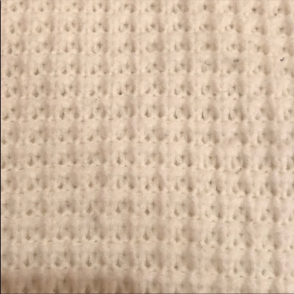 LF semi cropped body sweater - Picture 2 of 3